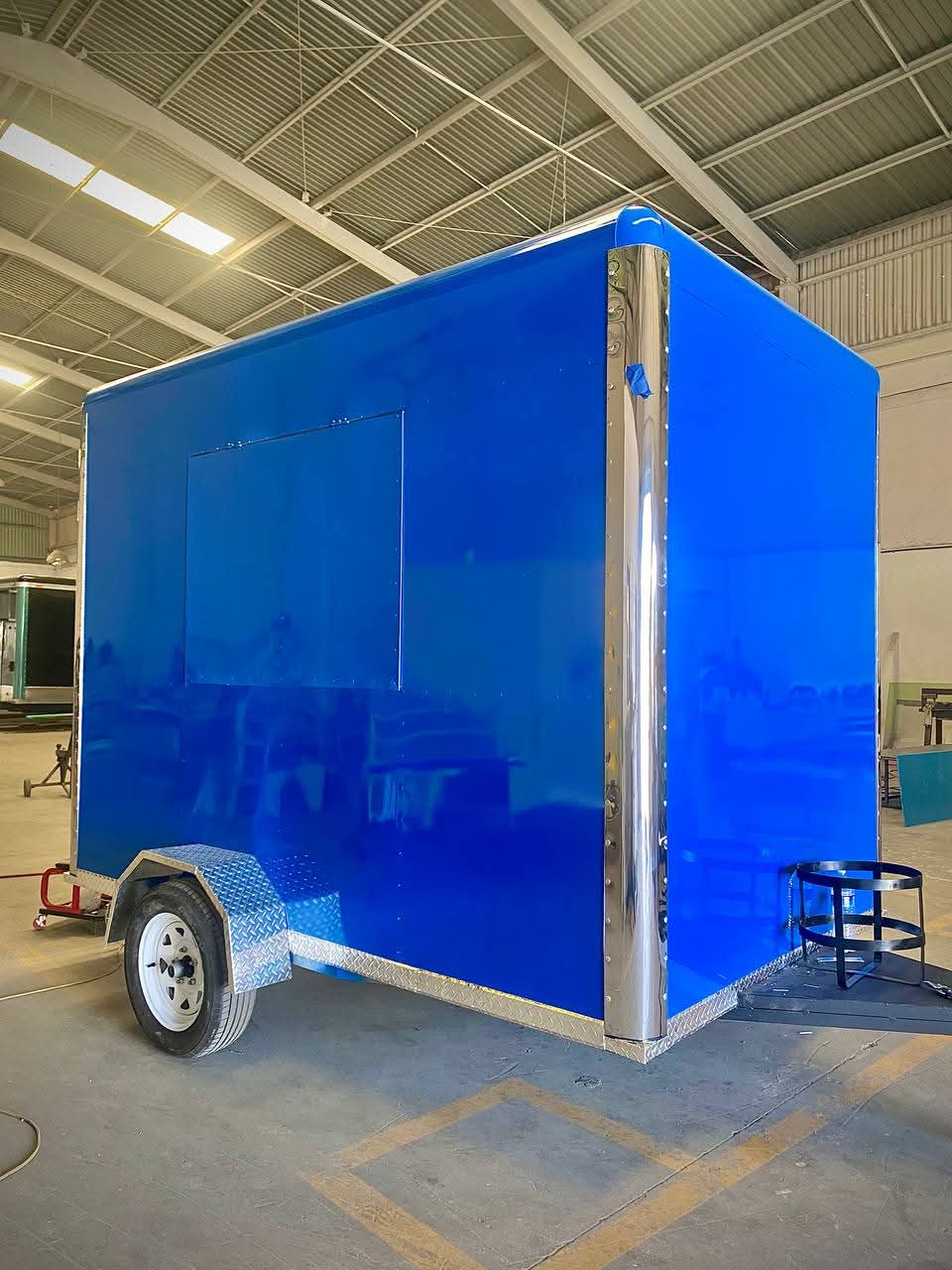 Food trailer 2 x 2 economica - Image 3